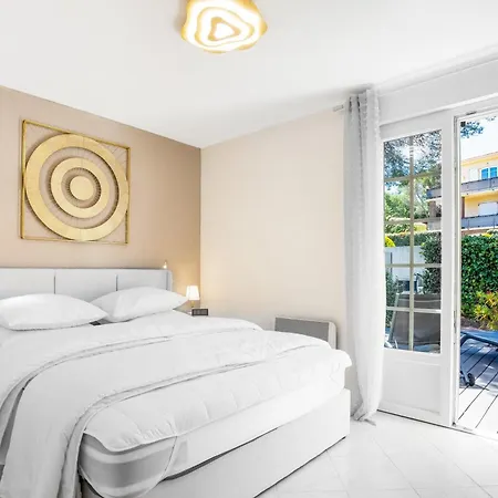 Apartment Appart De Vacances 500m De La Mer Saint-Raphael (Var)